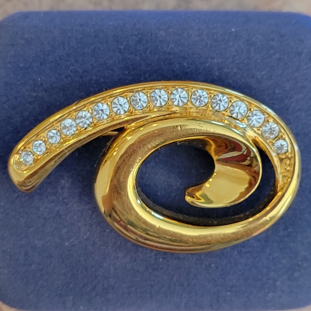 Monet Gold-Tone Brooch with Rhinestones ~ Y2K Style Bold Gold Bling!